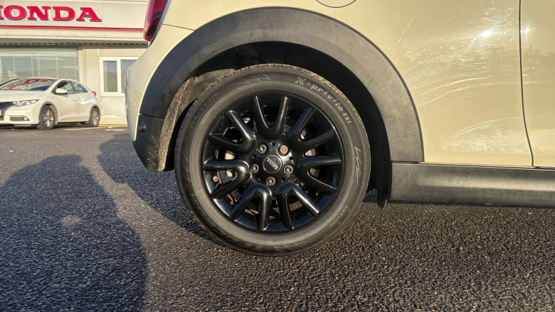 MINI Hatchback 1.5 Cooper II 3dr Petrol Hatchback